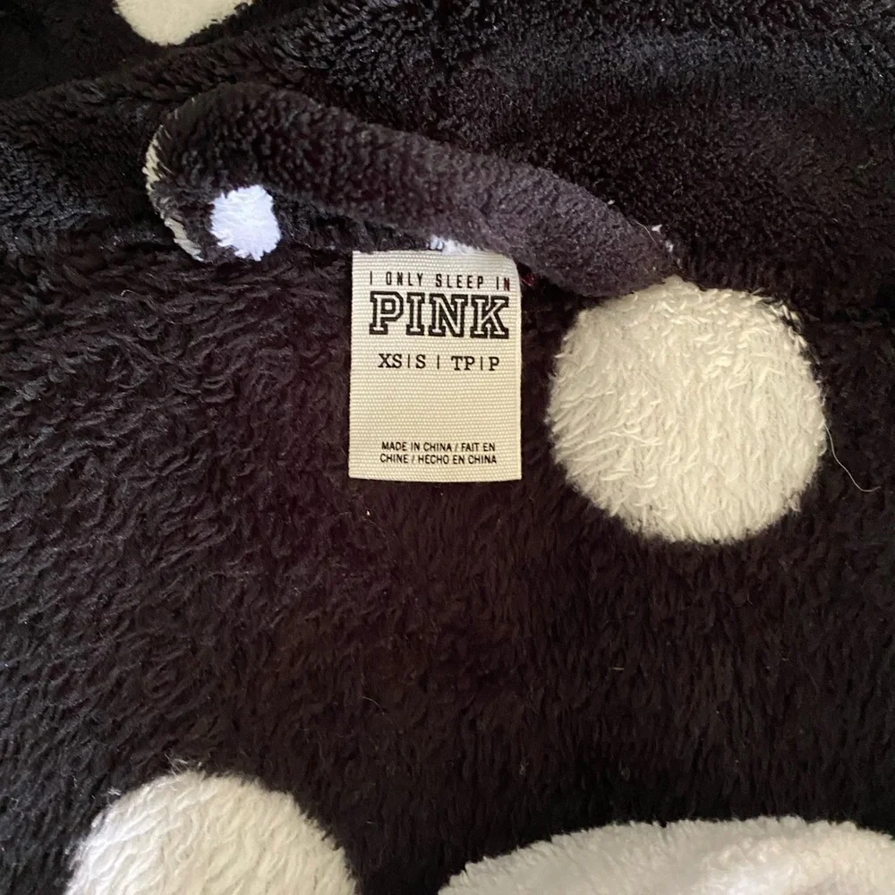 Victoria Secret polka dot robe size XS fleece white black